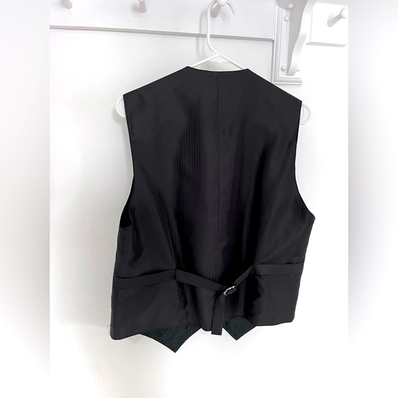 Men’s Formal Vest - Picture 2 of 3
